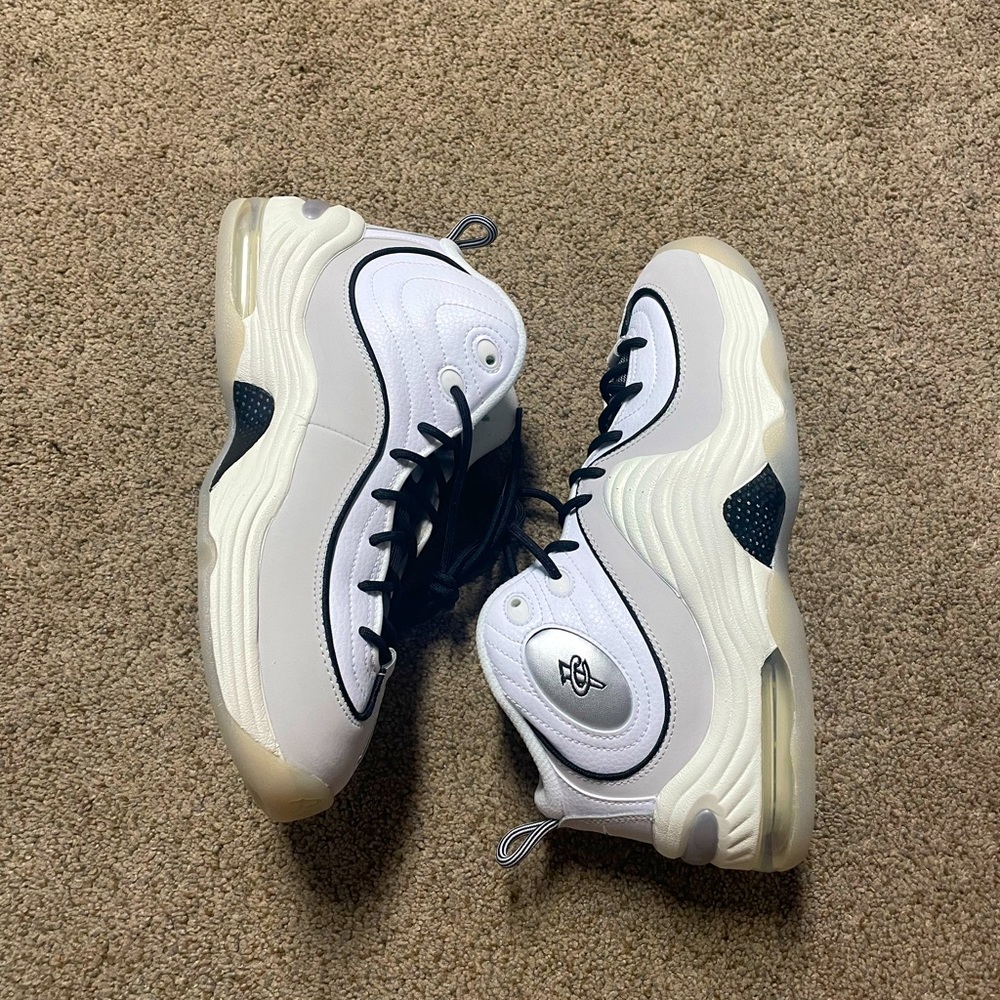 NIKE AIR PENNY 2 - SIZE 9.5 - WHITE - NWT